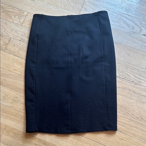 Liverpool black pencil skirt, size 6 - Picture 7 of 7